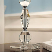 un design sobre et elegant pour cette lampe de chevet 
